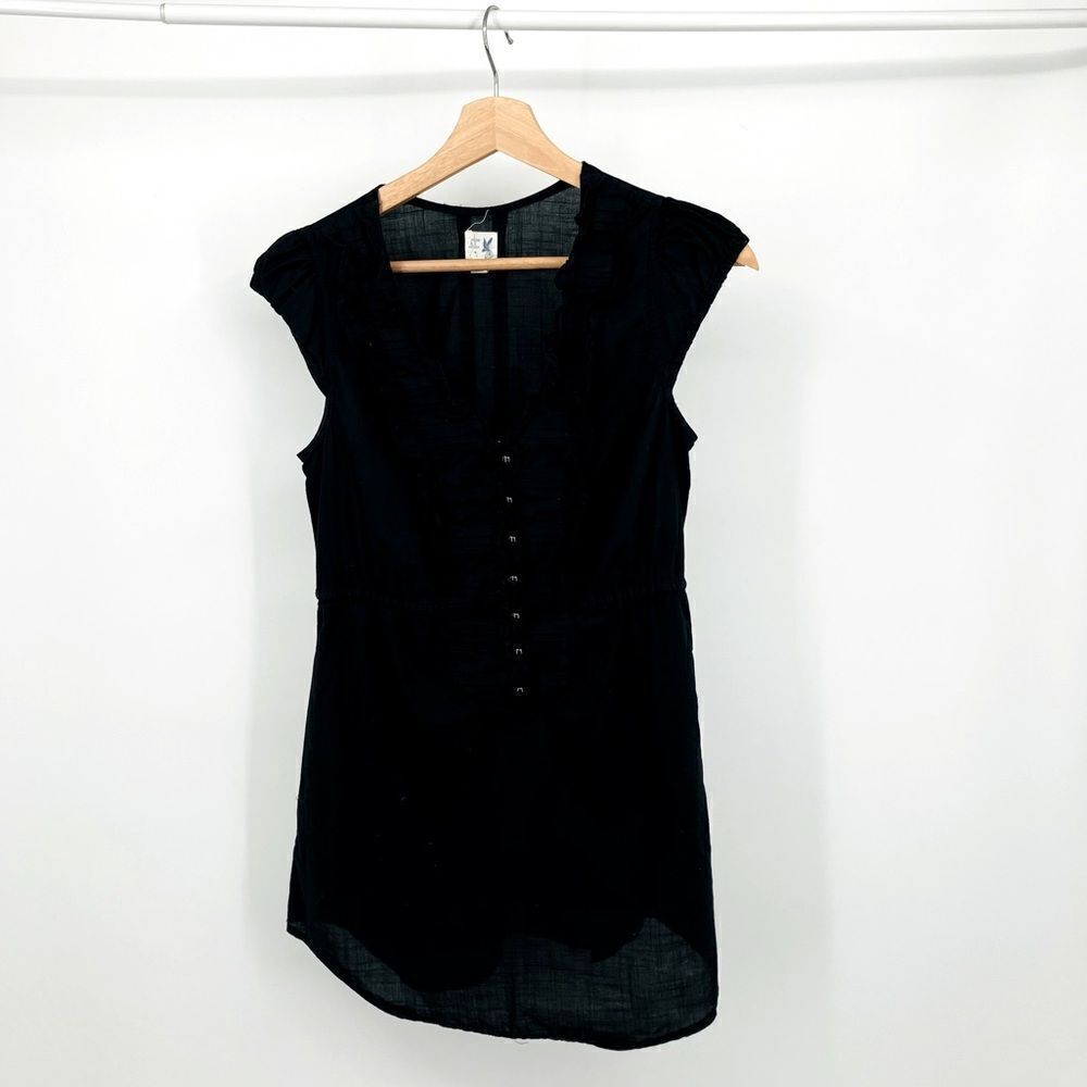Anthropologie | Edme & Esyllte Women's Size 0 Black Sleeveless V-neck Casual Top
